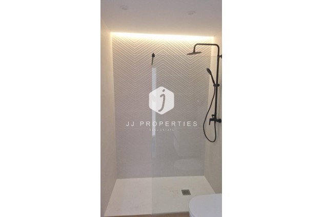 Aus zweiter Hand - Chalet -
Torrevieja - aguas nuevas