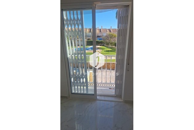 Aus zweiter Hand - Chalet -
Torrevieja - aguas nuevas