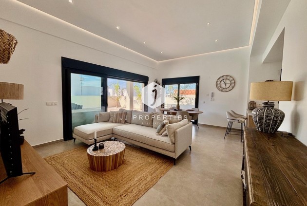 Obra nueva - Villa -
Rafal - polideportivo