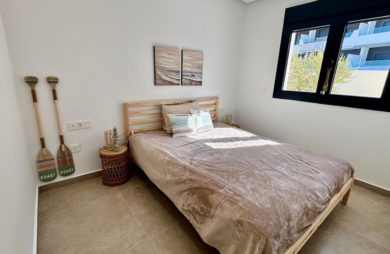 Obra nueva - Villa -
Rafal - polideportivo