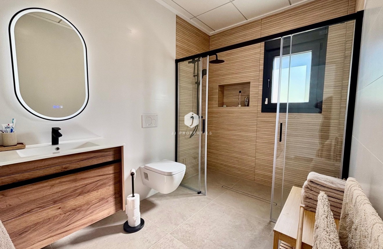 Obra nueva - Villa -
Rafal - polideportivo