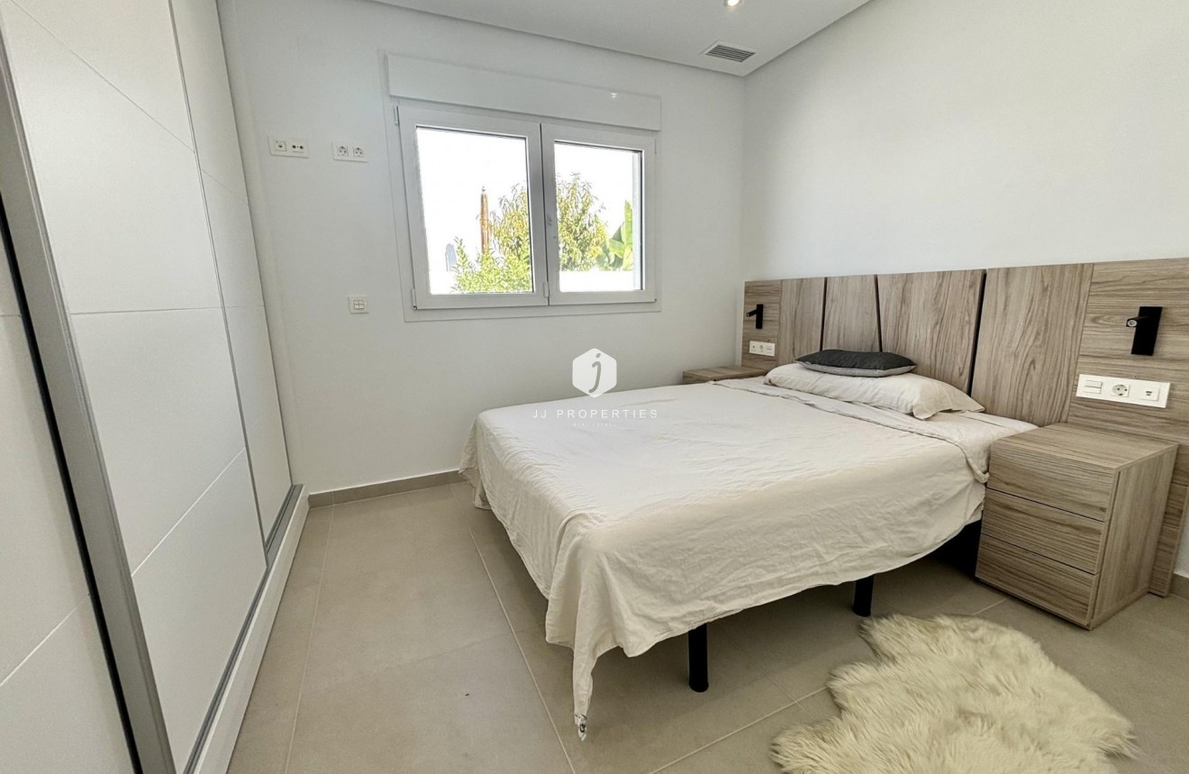 Obra nueva - Villa -
Rojales - Atalaya Park