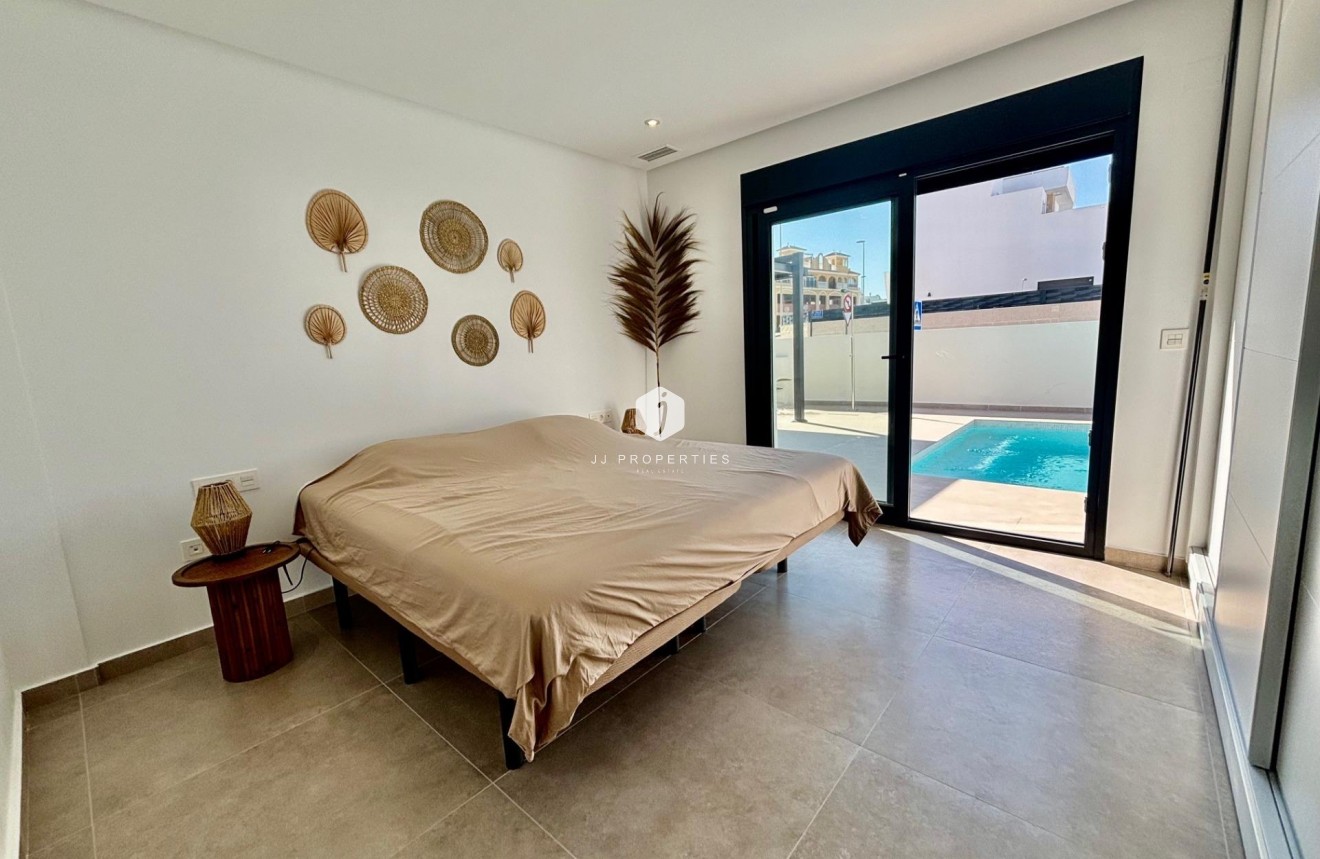 Obra nueva - Villa -
Rojales - Atalaya Park