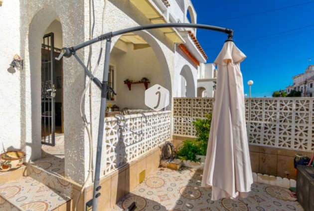 D'occasion - Chalet -
Torrevieja - Costa Blanca