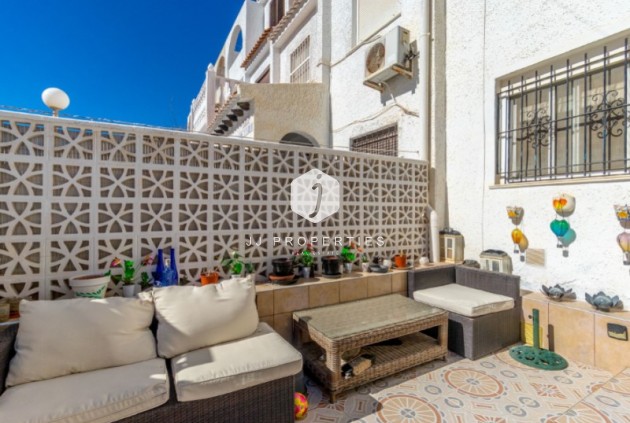 D'occasion - Chalet -
Torrevieja - Costa Blanca