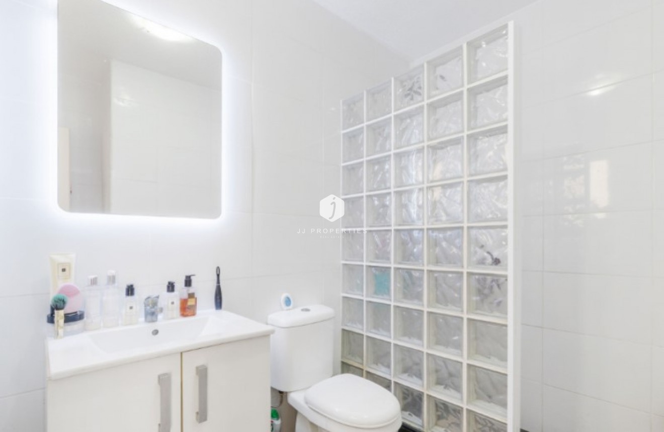 D'occasion - Chalet -
Torrevieja - Costa Blanca