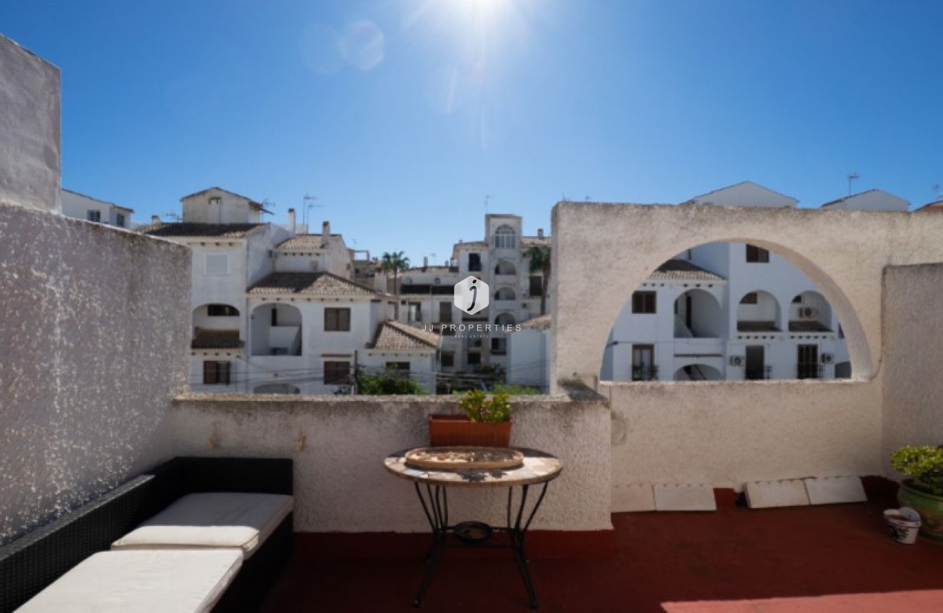 D'occasion - Chalet -
Torrevieja - Costa Blanca