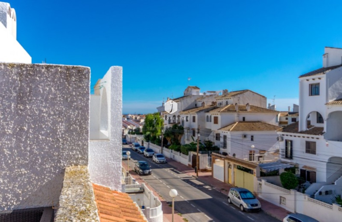 D'occasion - Chalet -
Torrevieja - Costa Blanca