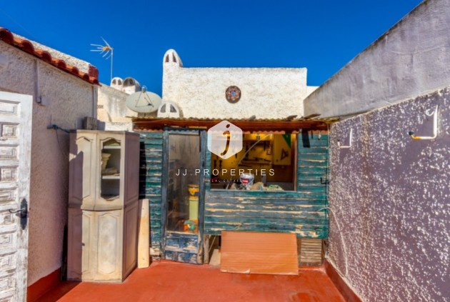 D'occasion - Chalet -
Torrevieja - Costa Blanca