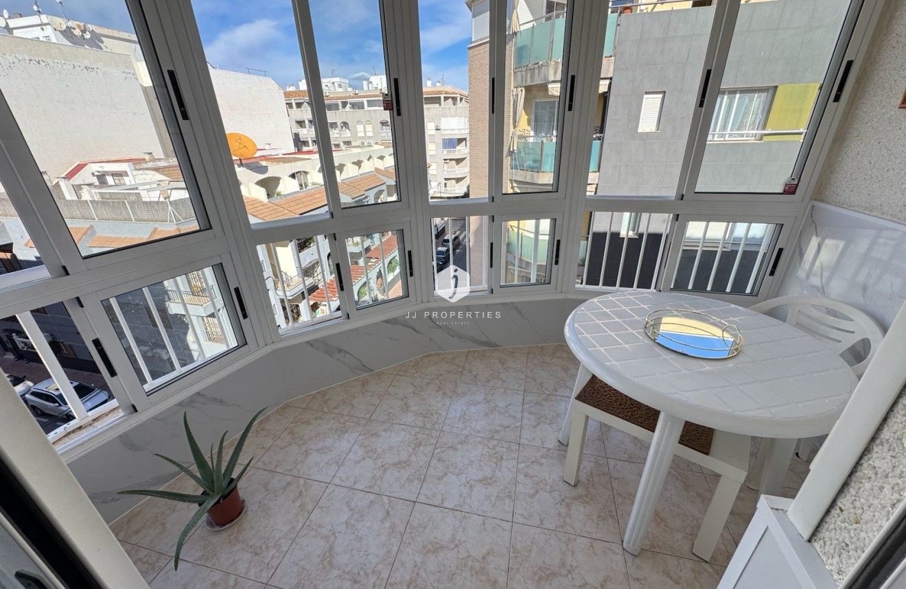 Resale - Apartment / flat -
Torrevieja - Costa Blanca