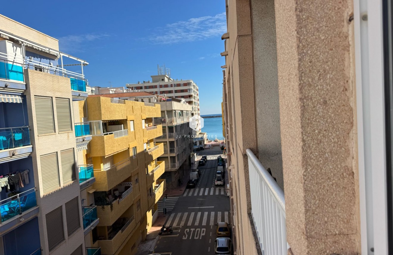 Resale - Apartment / flat -
Torrevieja - Costa Blanca