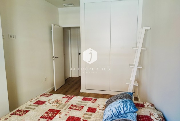 D'occasion - Appartement -
Torrevieja - Costa Blanca