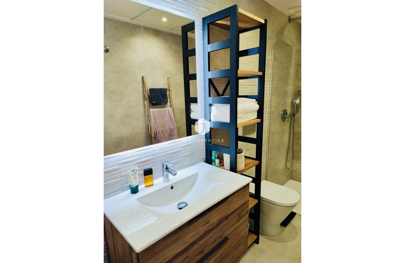 D'occasion - Appartement -
Torrevieja - Costa Blanca