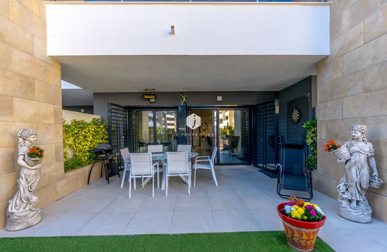 Z drugiej ręki - Mieszkanie w bloku -
Playa Flamenca - Flamenca Village