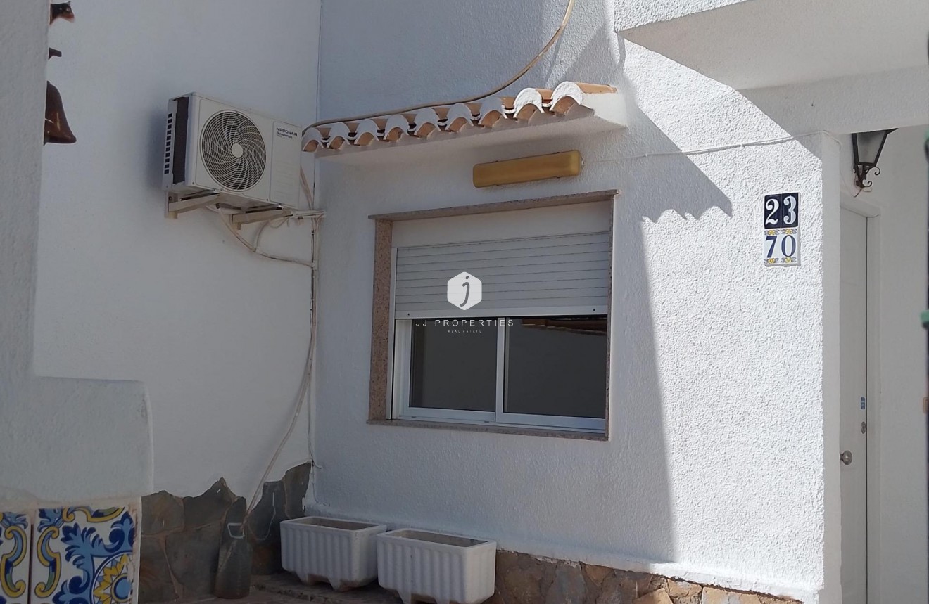 Aus zweiter Hand - Chalet -
Torrevieja - Los Balcones