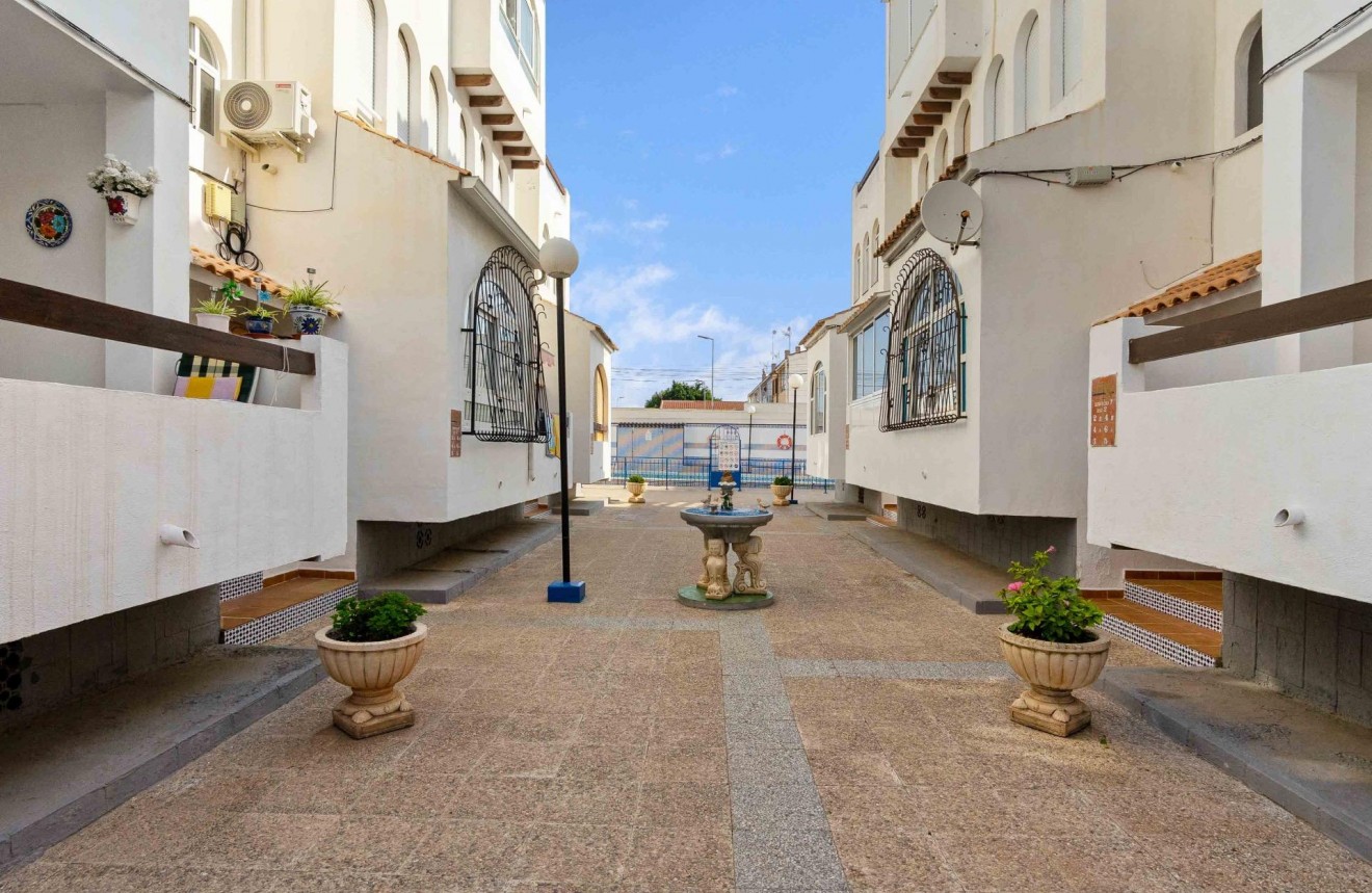 Tweedehands - Appartement / flat -
Torrevieja - Playa de los Naufragos