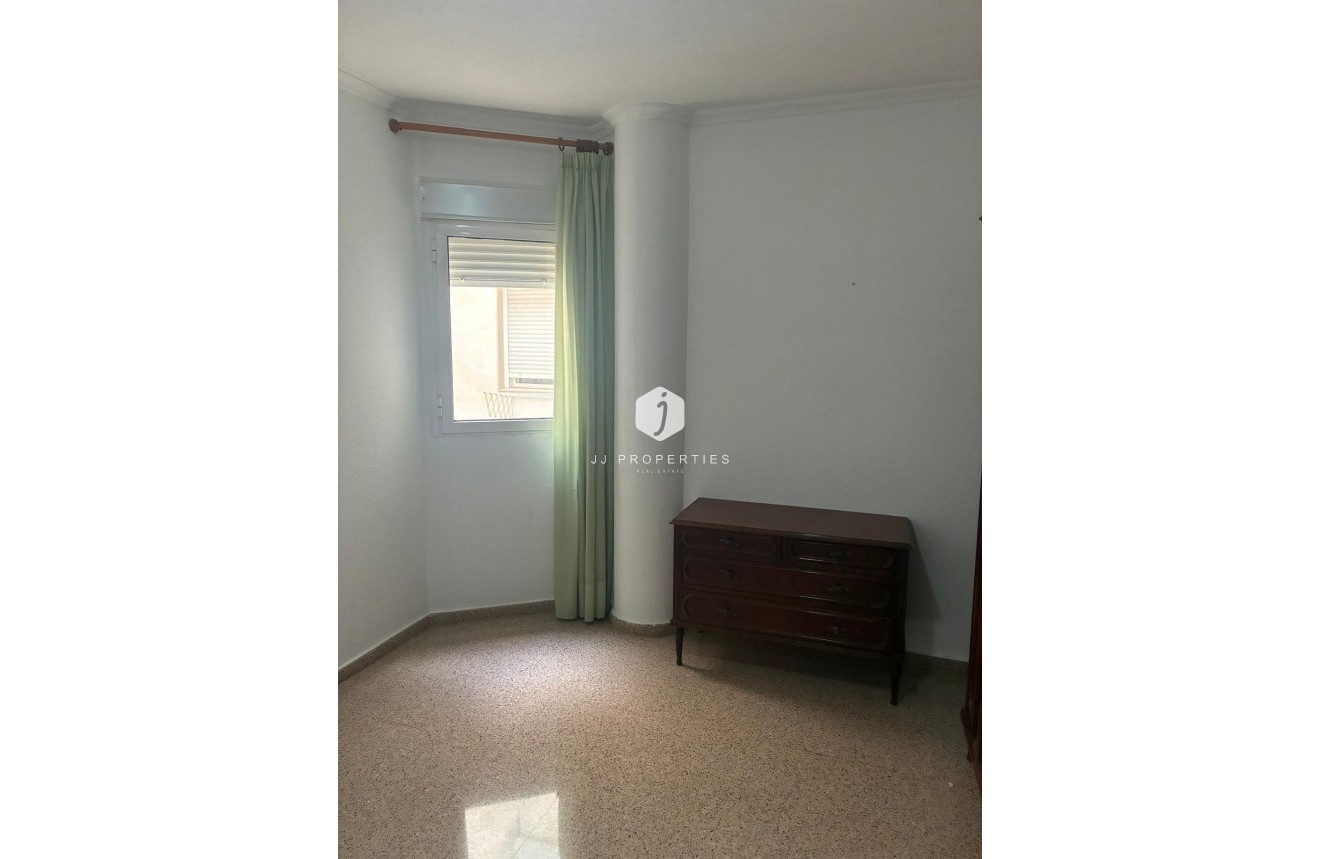 D'occasion - Appartement -
Almoradí - centro