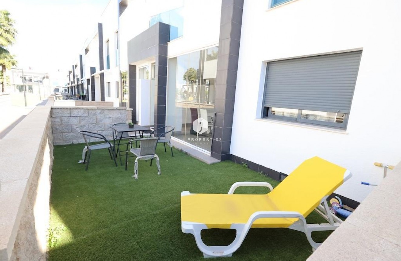 Segunda mano - Bungalow -
Orihuela Costa - Costa Blanca