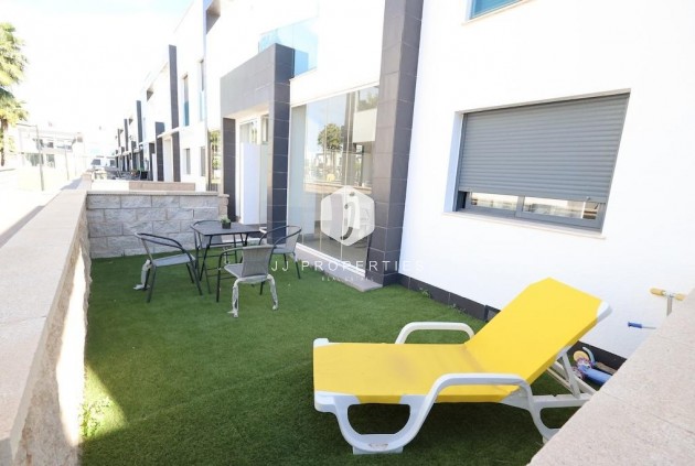 Segunda mano - Bungalow -
Orihuela Costa - Costa Blanca