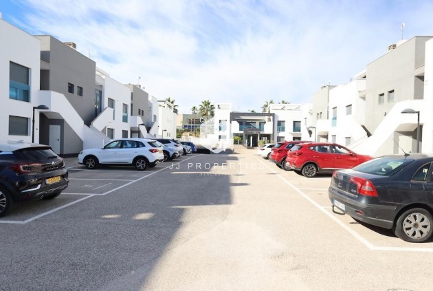 Segunda mano - Bungalow -
Orihuela Costa - Costa Blanca