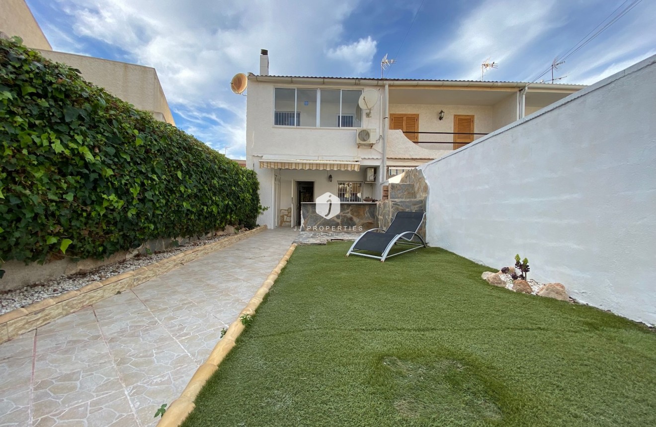 D'occasion - Chalet -
Los Balcones - Costa Blanca