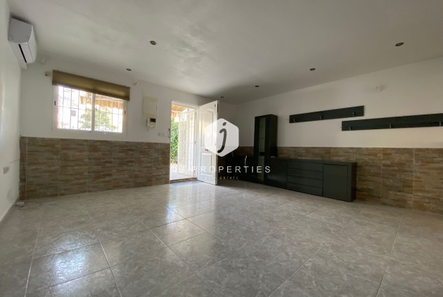 D'occasion - Chalet -
Los Balcones - Costa Blanca