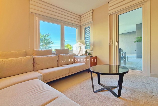 Z drugiej ręki - Mieszkanie w bloku -
Torrevieja - Costa Blanca