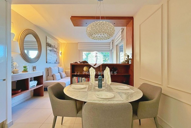 Z drugiej ręki - Mieszkanie w bloku -
Torrevieja - Costa Blanca