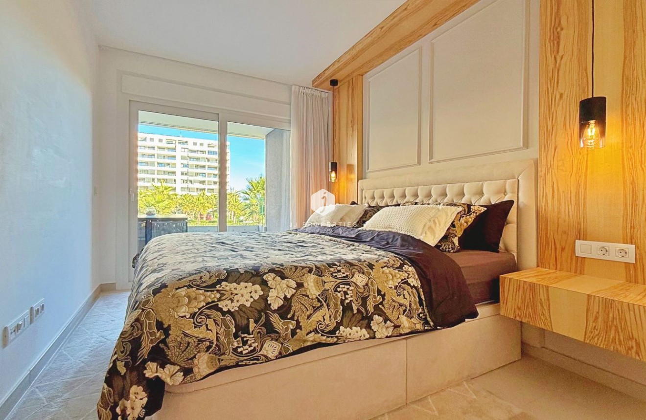 Z drugiej ręki - Mieszkanie w bloku -
Torrevieja - Costa Blanca