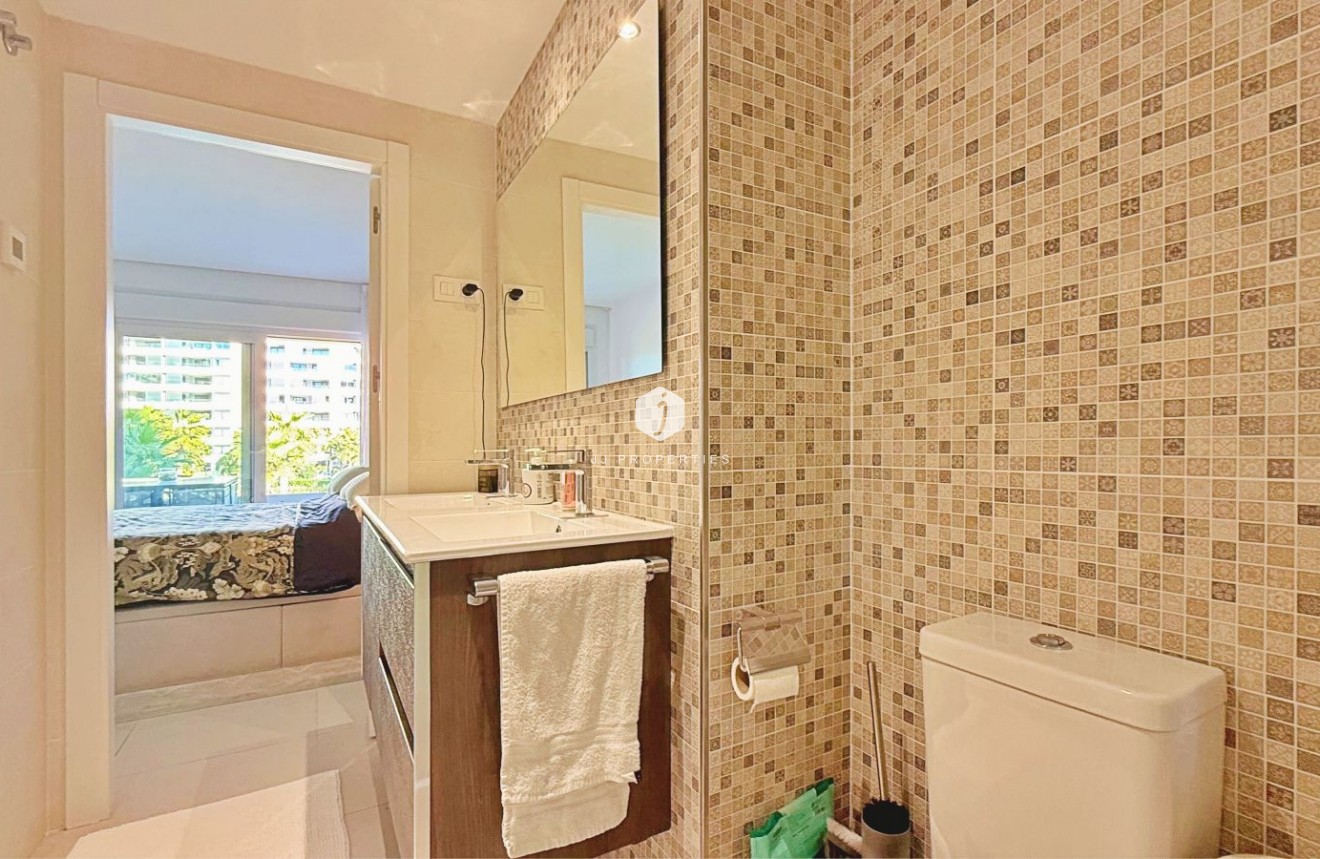 Z drugiej ręki - Mieszkanie w bloku -
Torrevieja - Costa Blanca