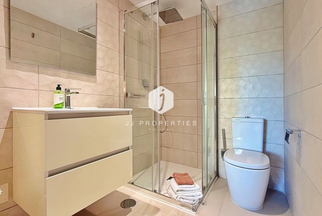 Z drugiej ręki - Mieszkanie w bloku -
Torrevieja - Costa Blanca