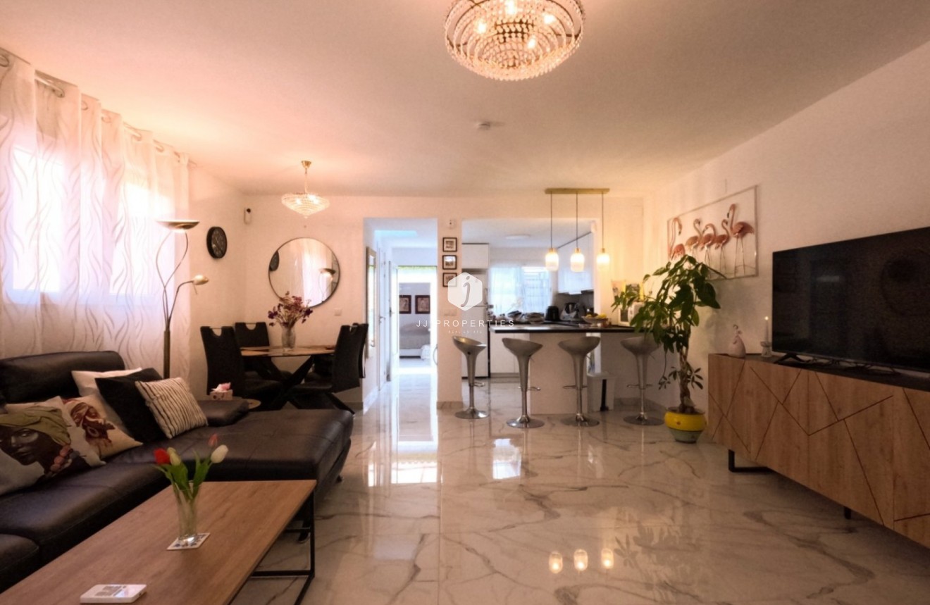 Aus zweiter Hand - Chalet -
Torrevieja - Costa Blanca