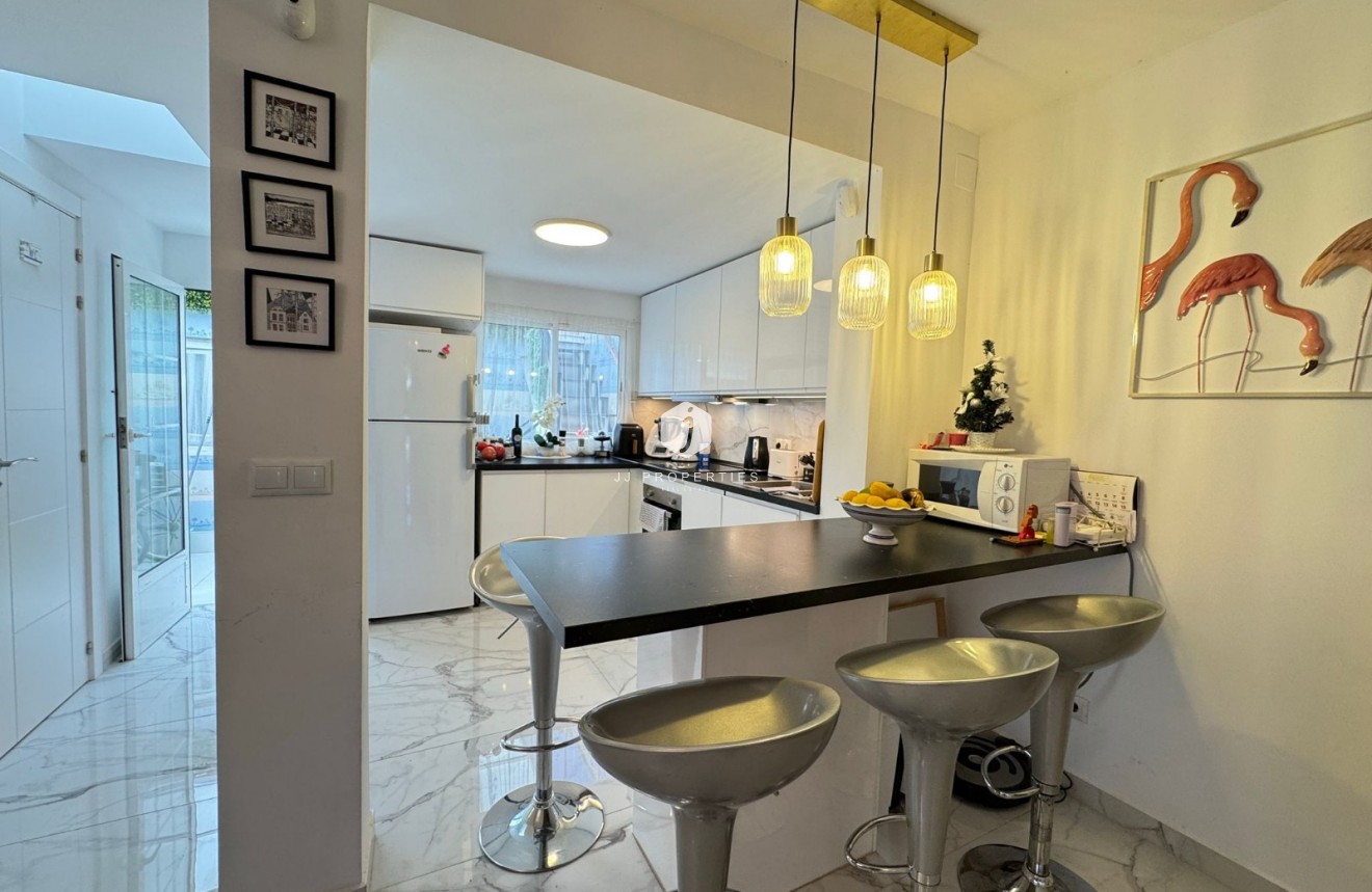 Aus zweiter Hand - Chalet -
Torrevieja - Costa Blanca