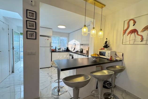 Aus zweiter Hand - Chalet -
Torrevieja - Costa Blanca