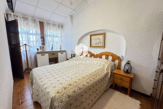 Aus zweiter Hand - Chalet -
Torrevieja - Costa Blanca