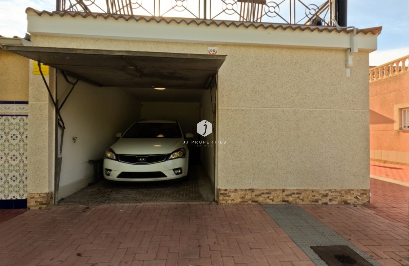 Aus zweiter Hand - Chalet -
Torrevieja - Costa Blanca