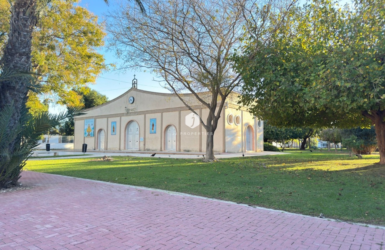 Aus zweiter Hand - Chalet -
Torrevieja - Costa Blanca