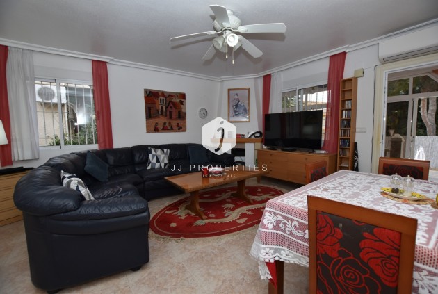 Z drugiej ręki - Villa -
Algorfa - Inland