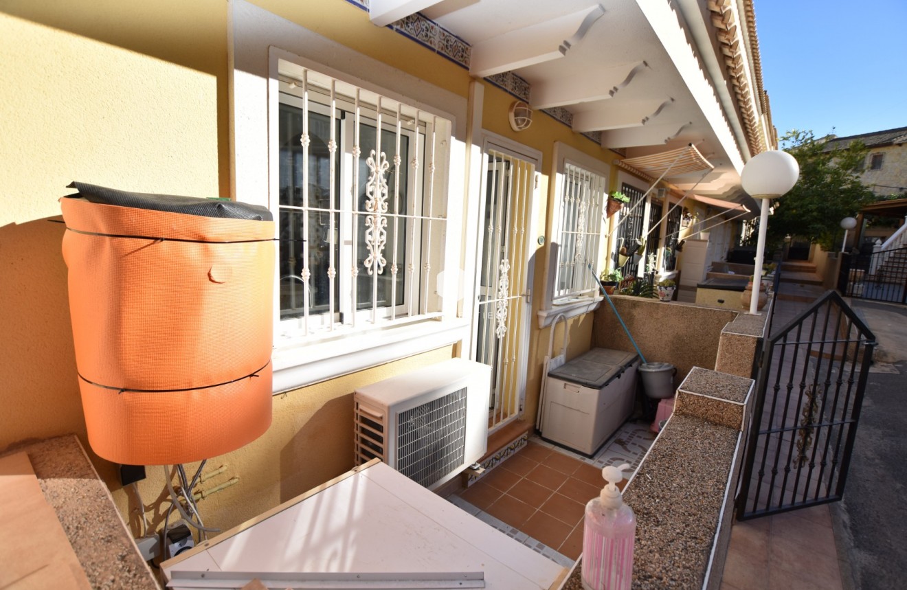 Segunda mano - Chalet -
Algorfa - Inland