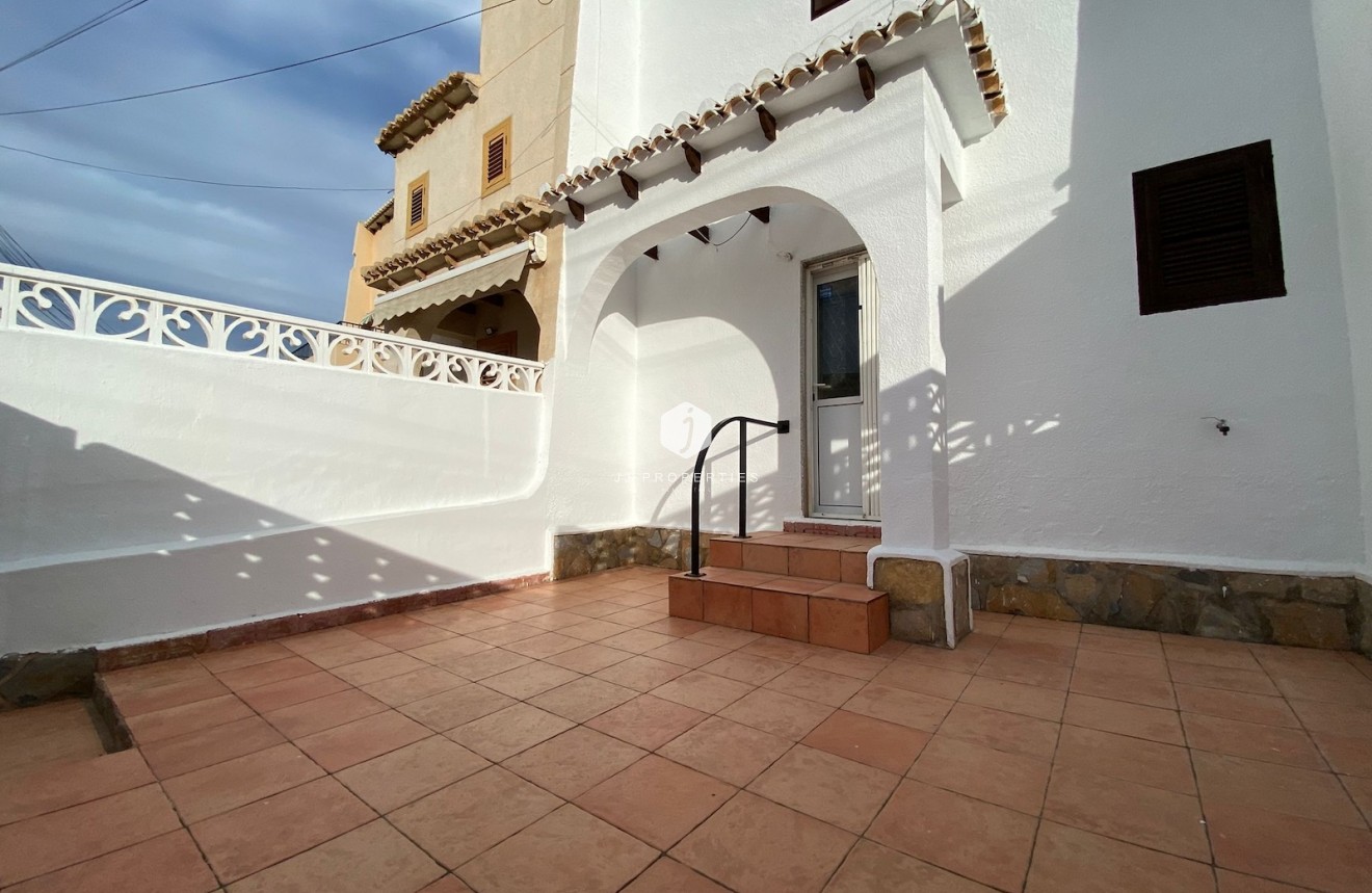 D'occasion - Chalet -
Los Balcones - Costa Blanca