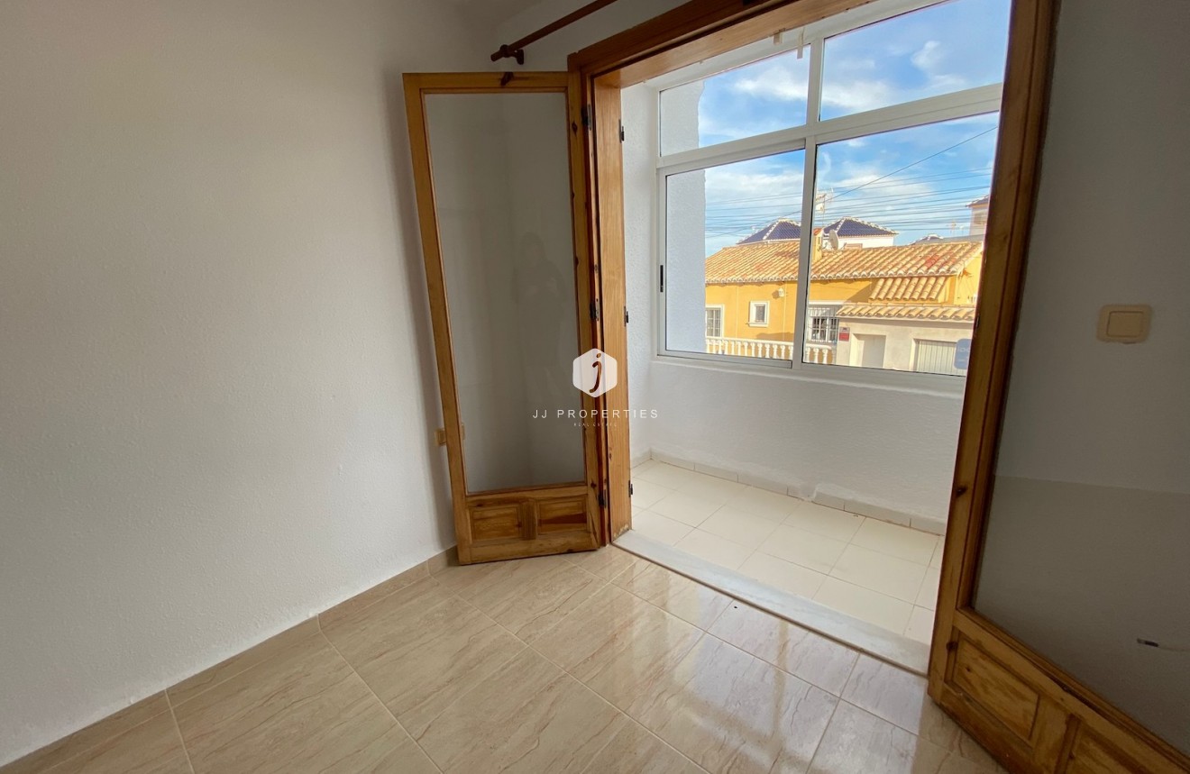 D'occasion - Chalet -
Los Balcones - Costa Blanca