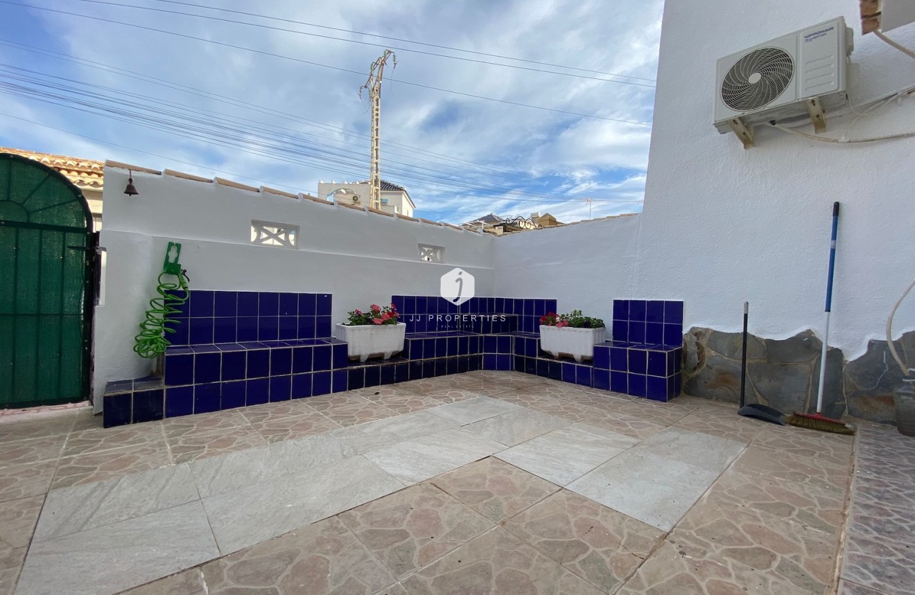 D'occasion - Chalet -
Los Balcones - Costa Blanca