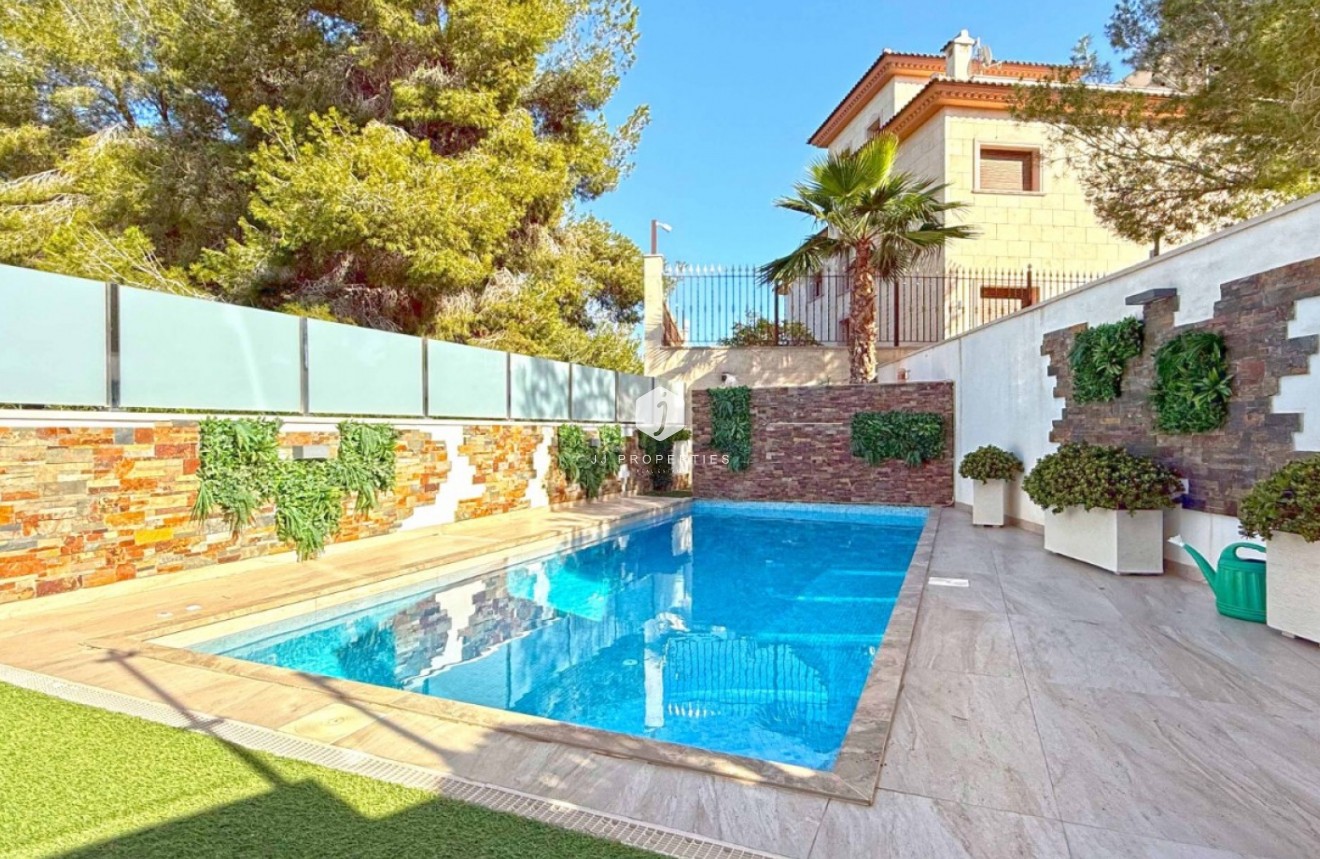 Aus zweiter Hand - Villa -
Orihuela Costa - Costa Blanca