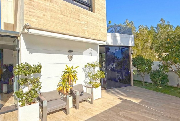 Aus zweiter Hand - Villa -
Orihuela Costa - Costa Blanca