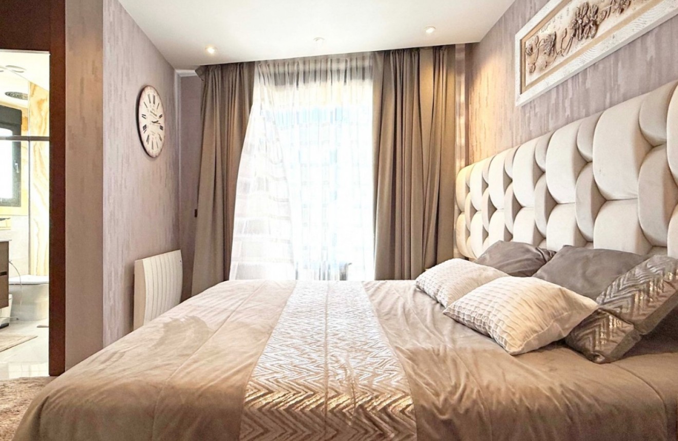 Aus zweiter Hand - Villa -
Orihuela Costa - Costa Blanca