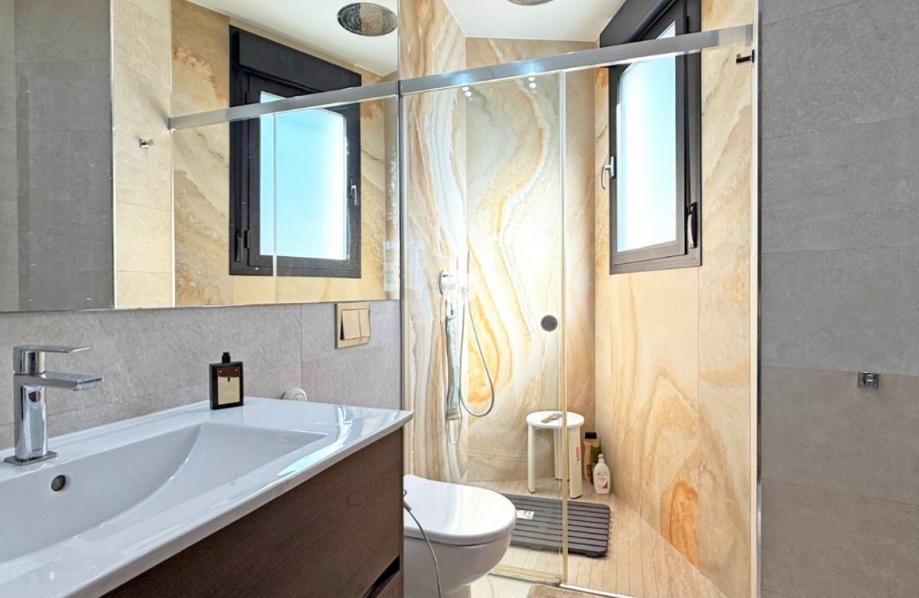 Aus zweiter Hand - Villa -
Orihuela Costa - Costa Blanca