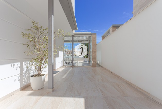 Aus zweiter Hand - Villa -
Orihuela Costa - Costa Blanca