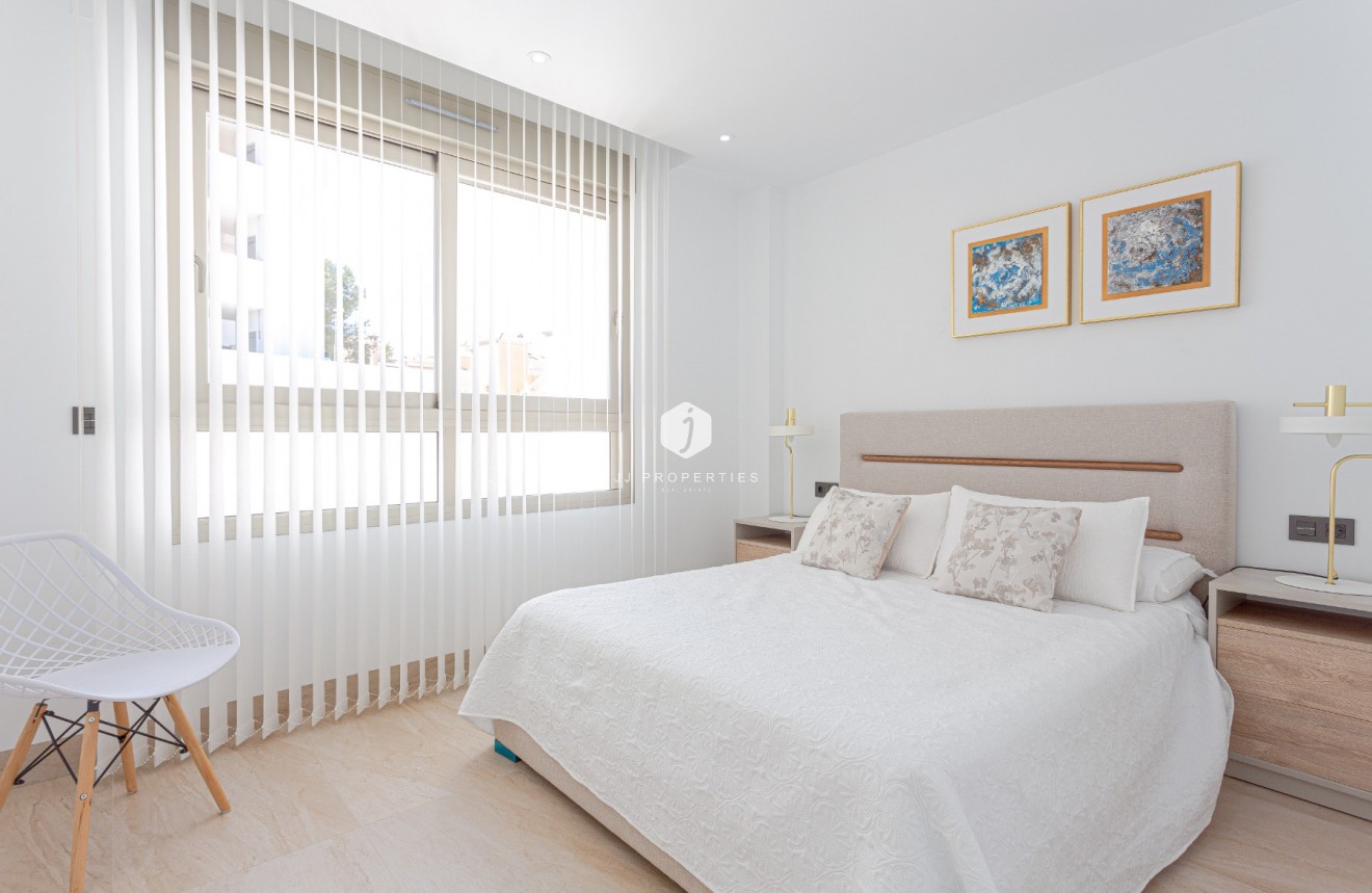 Aus zweiter Hand - Villa -
Orihuela Costa - Costa Blanca