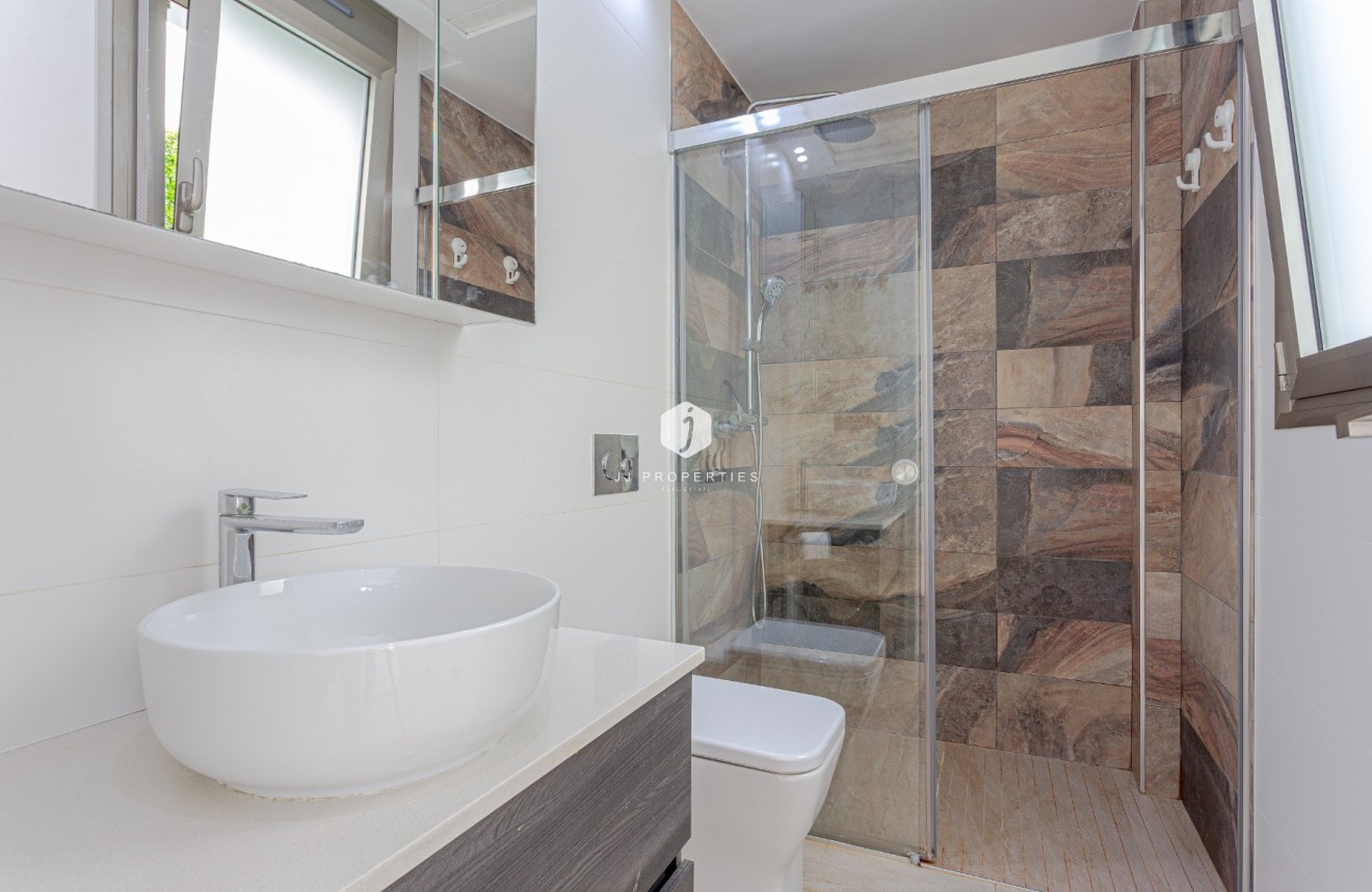 Aus zweiter Hand - Villa -
Orihuela Costa - Costa Blanca