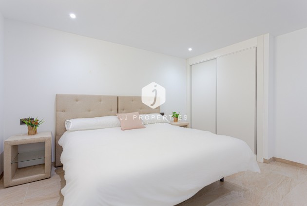 Aus zweiter Hand - Villa -
Orihuela Costa - Costa Blanca